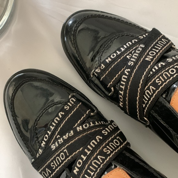 LOUIS VUITTON Black Patent Leather Trainers - Picture 7 of 16